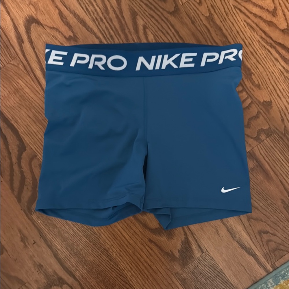 Women’s Nike Pro Deep Blue Shorts - Sz L